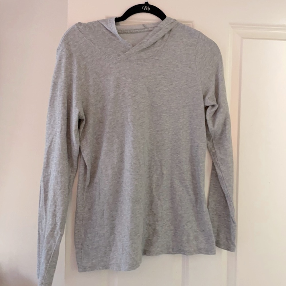 Women’s Nike grey dry fit lightweight hooded pull over